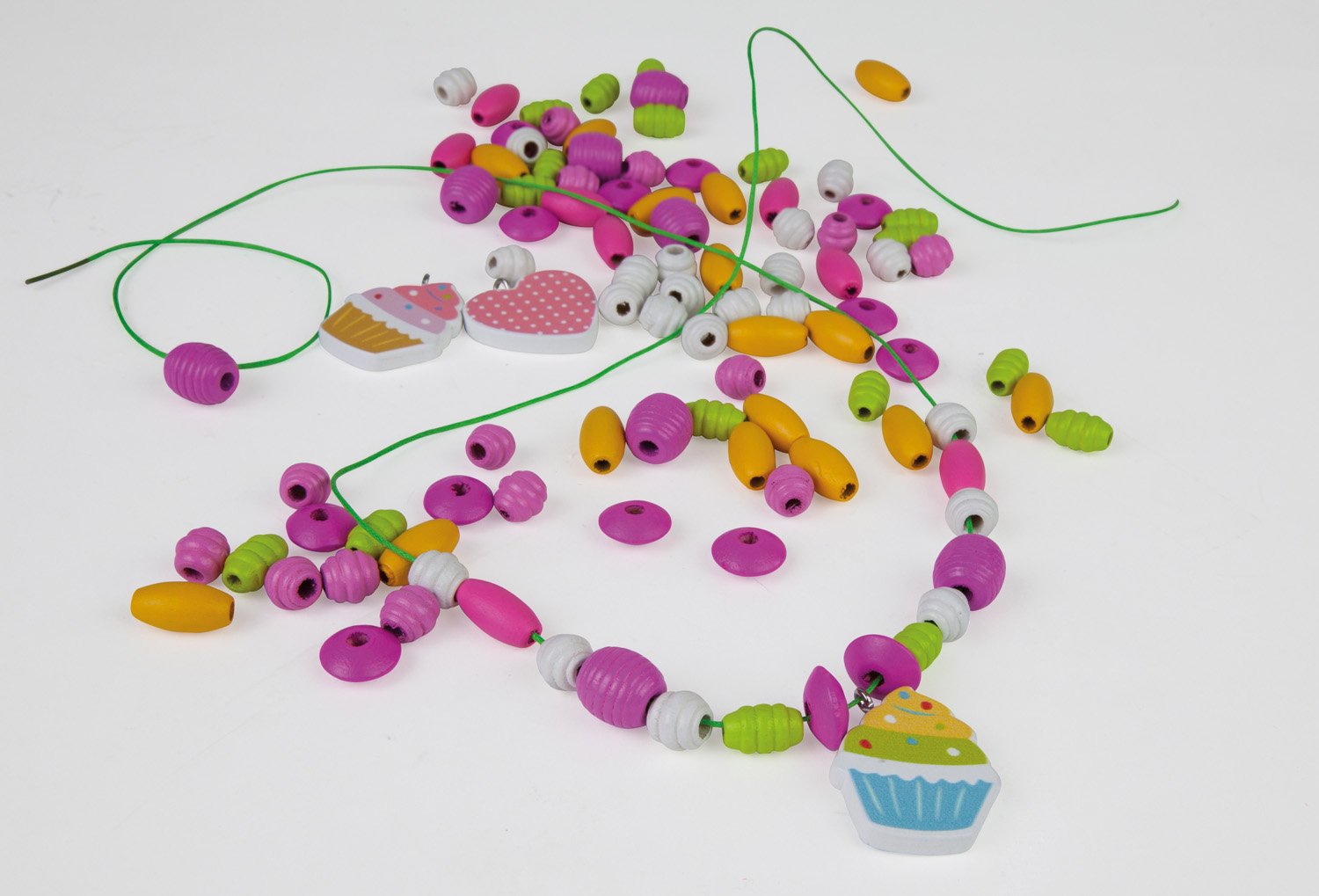 lena-creative-32002-cupcake-bastelset-f-delperlen-rosa image 3