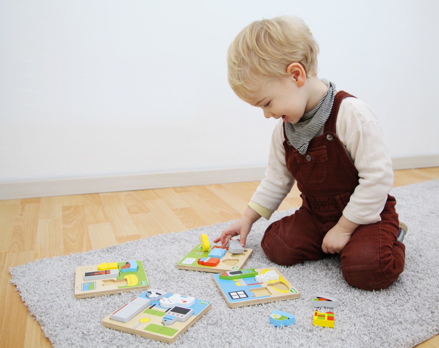 lena-my-first-32142-holzpuzzle-wohnzimmer-4-teile image 5